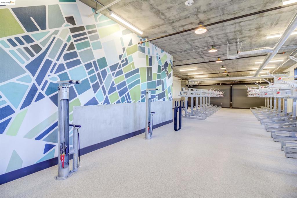 WEST OAKLAND - Residential