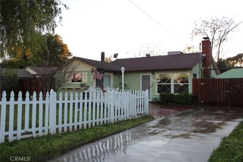 Photo of 7535 Vanalden Ave, Reseda, CA 91335 (MLS # SR26040716)