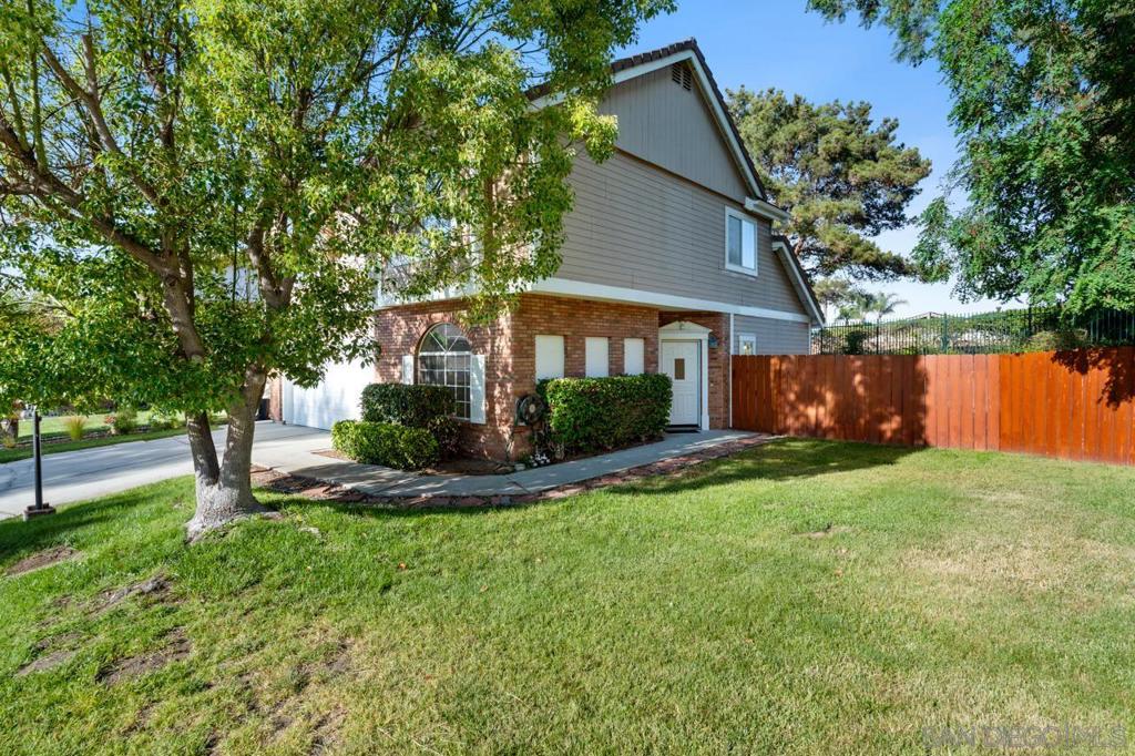 963 Rose Arbor Dr