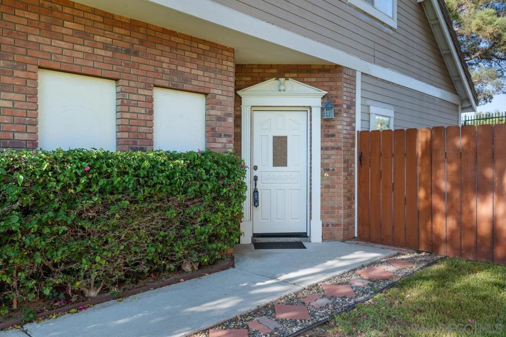 963 Rose Arbor Dr