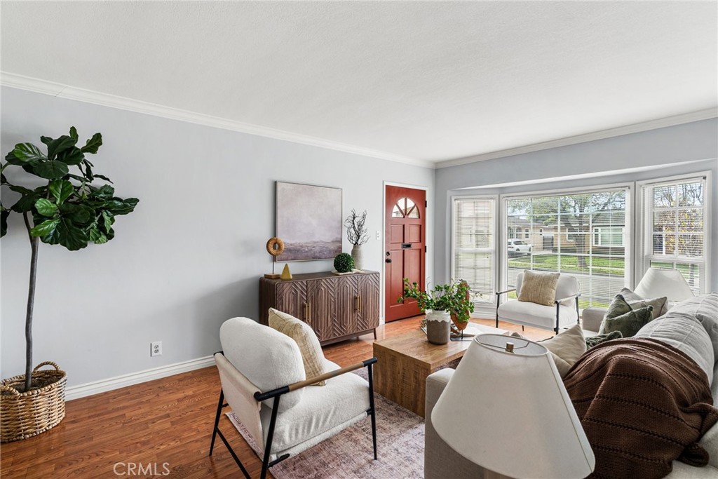 6019 Hardwick Street