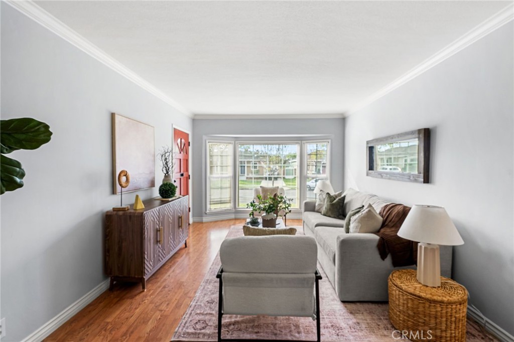 6019 Hardwick Street