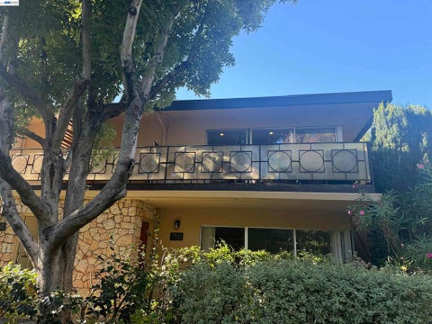Photo of 752 University Ave Ave, Palo Alto, CA 94301 (MLS # 41149573)