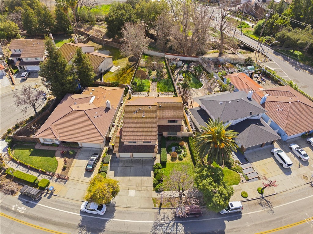 1682 Commodore Drive