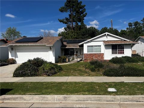 Photo of 17945 Tulsa Street, Granada Hills, CA 91344 (MLS # SR26034282)