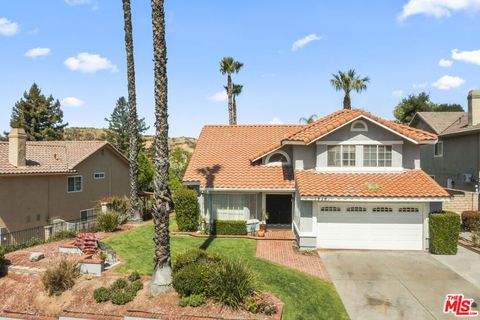 Photo of 28281 Timothy Drive, Santa Clarita, CA 91350 (MLS # 26772113)