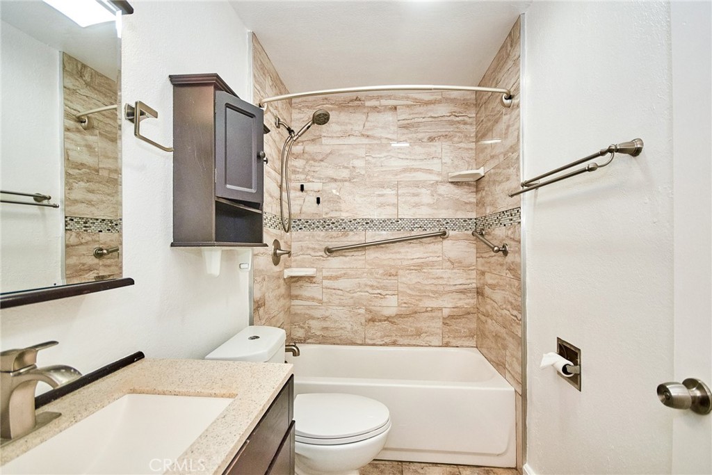 Cinnamon Tree Condominiums (CNTC) - Residential