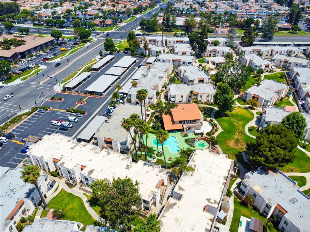 Cinnamon Tree Condominiums (CNTC) - Residential