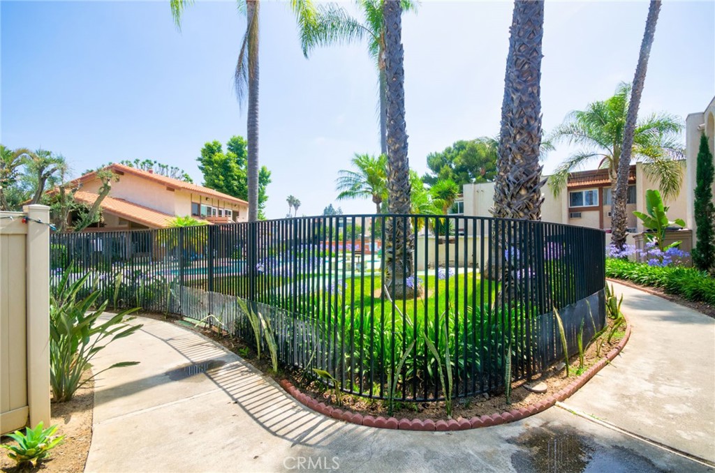 Cinnamon Tree Condominiums (CNTC) - Residential