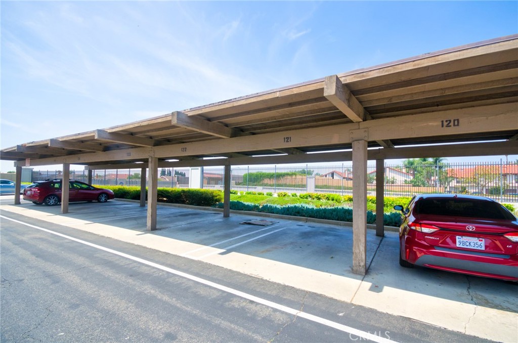 Cinnamon Tree Condominiums (CNTC) - Residential