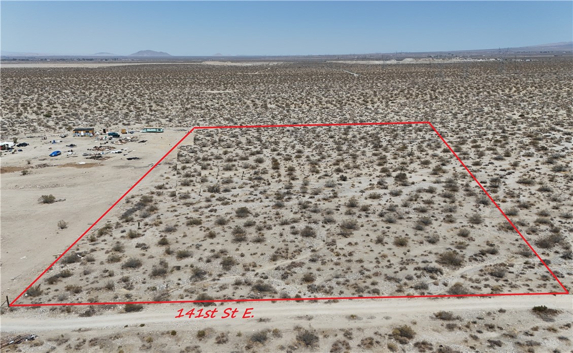 APN: 3039-024-040 Coordinates: 34.522306, -117.878806 5.02 acres for sale in LA County. This lot is located on 141st ST E in Pearblossom, CA. This lot is not far from Pearblossom highway, excellent location juts off of a major highway in the small rural town of Pearblossom.