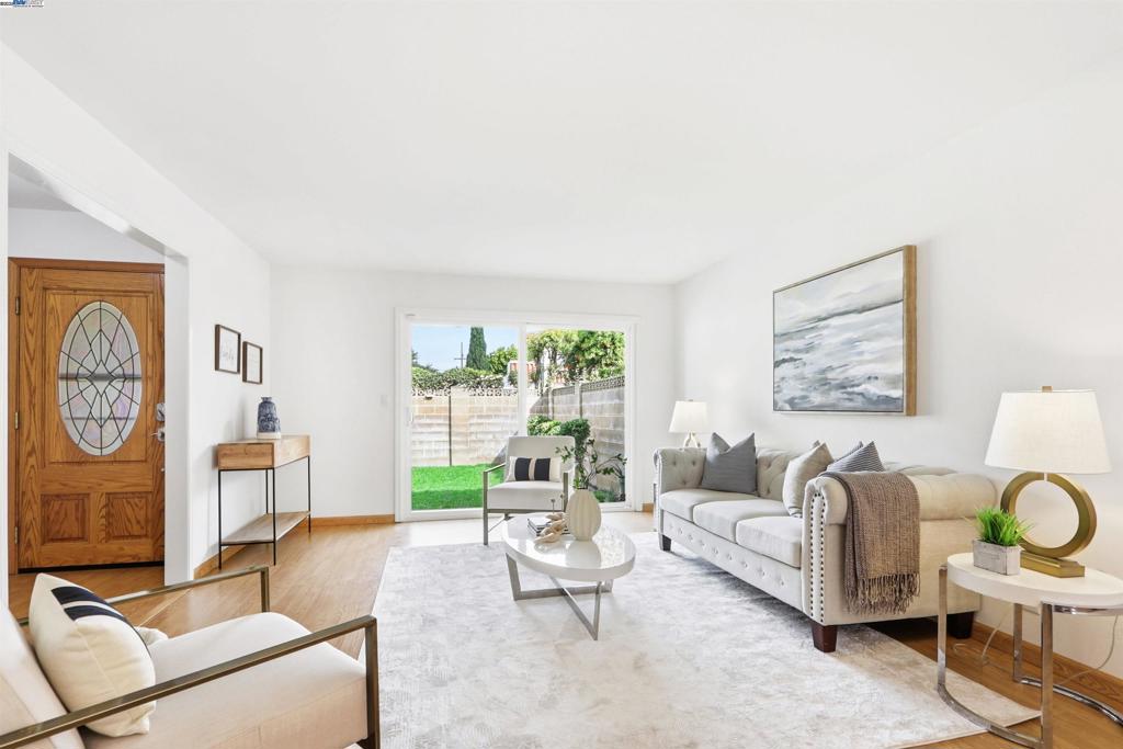 LOS ARBOLES - Residential