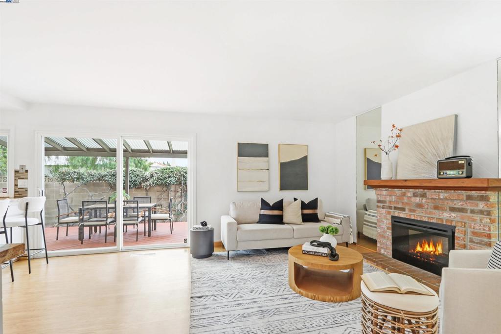 LOS ARBOLES - Residential