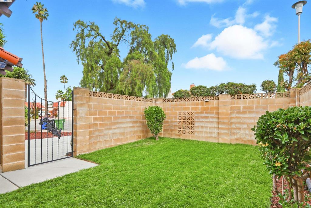 LOS ARBOLES - Residential