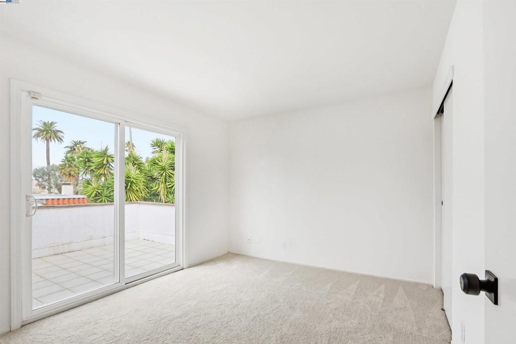 LOS ARBOLES - Residential