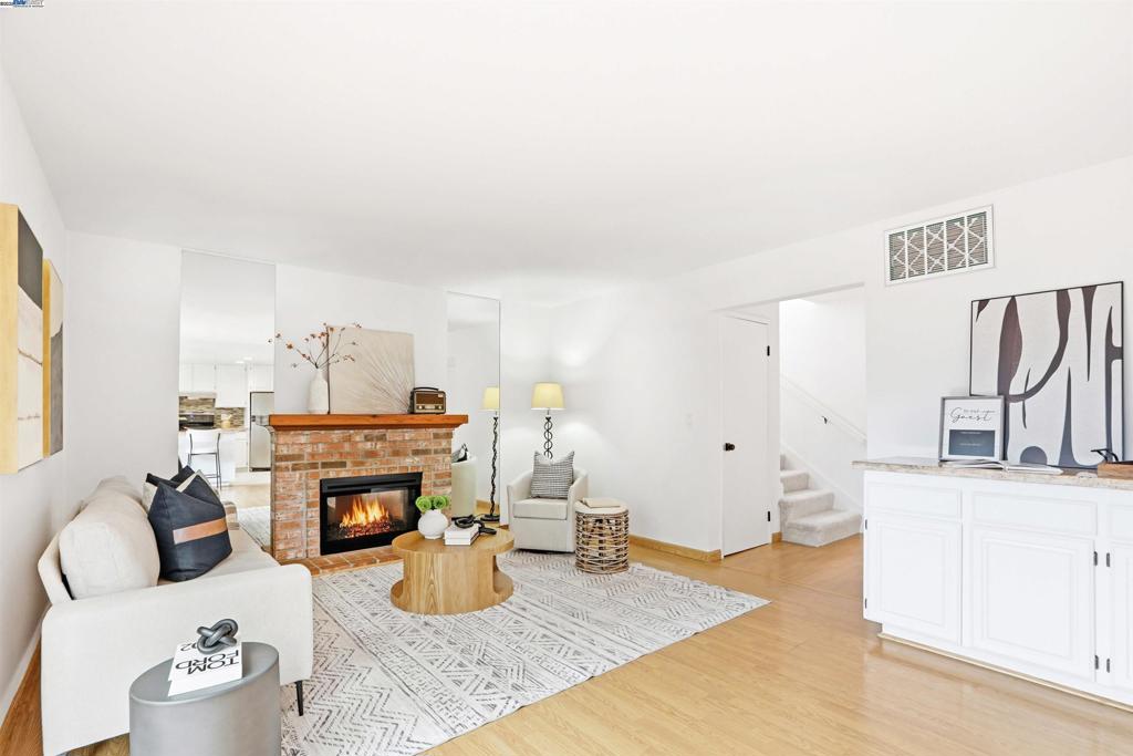 LOS ARBOLES - Residential