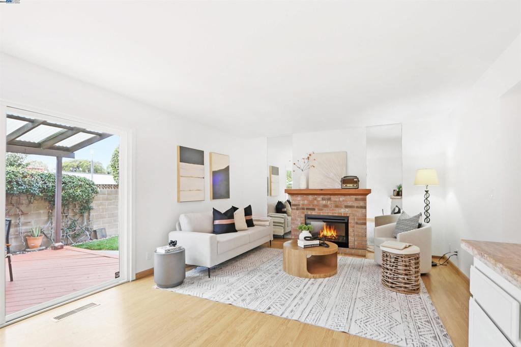 LOS ARBOLES - Residential