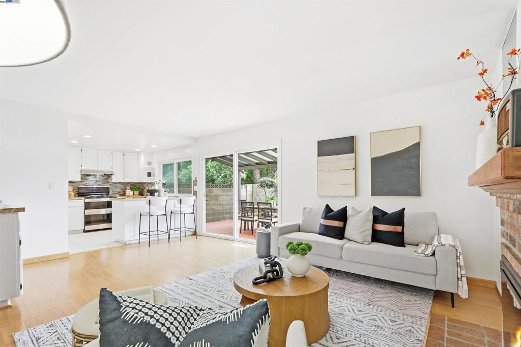 LOS ARBOLES - Residential