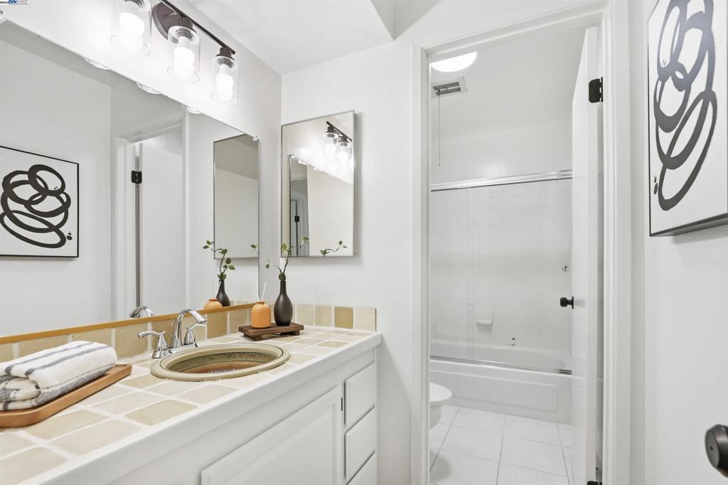 LOS ARBOLES - Residential