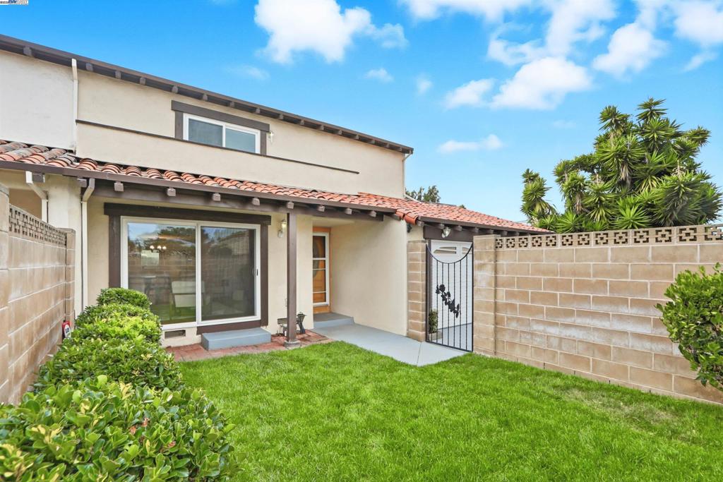LOS ARBOLES - Residential