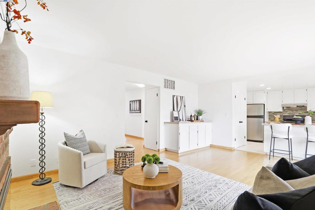LOS ARBOLES - Residential