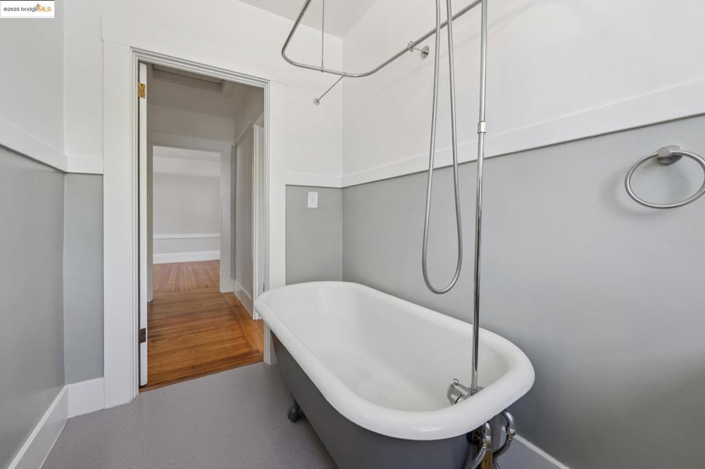 NORTHBRAE - Residential