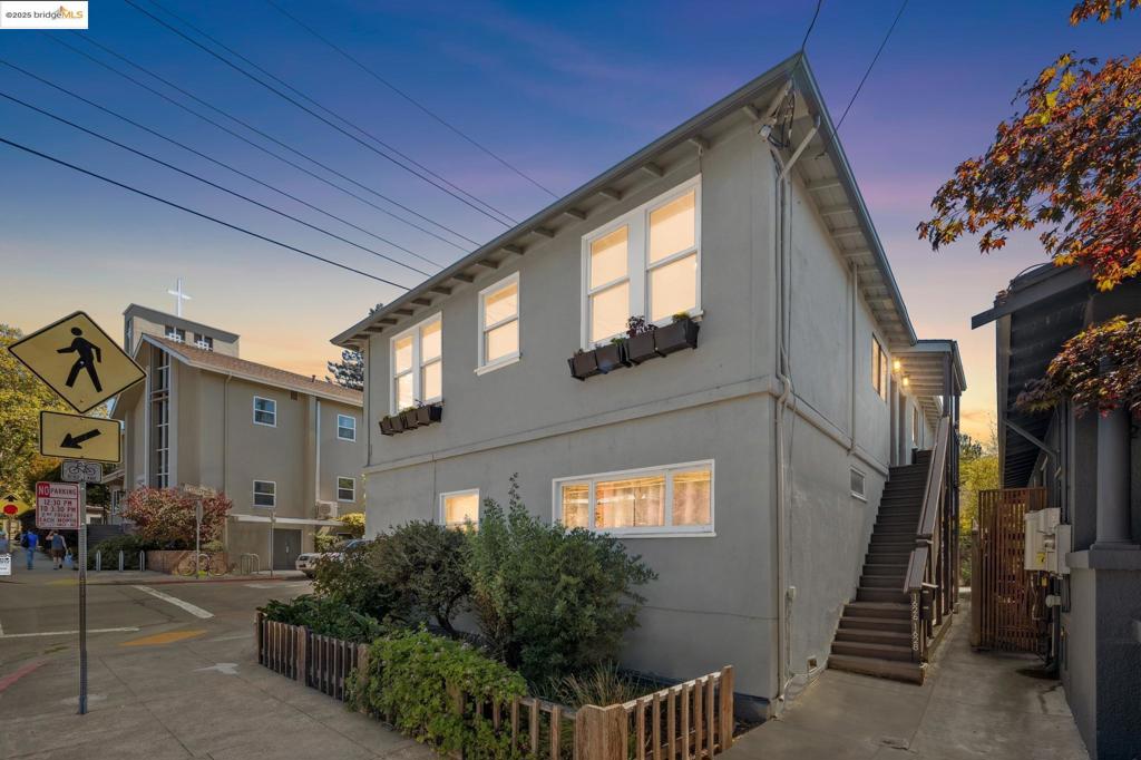 Beautiful, house-like condo in Northbrae! This sun-filled home is nestled in one of Berkeley’s most desirable neighborhoods. It features hardwood floors throughout, a gracious dining room with built-ins, and a spacious living room that has also served as a second bedroom. Enjoy a true car-free lifestyle—just one block from Roma Café, Monterey Market, Magnani’s, and many other exceptional restaurants and shops. You’ll also be within easy walking distance of North Berkeley BART, the public library, King pool, and tennis courts. The property offers convenient amenities including an on-site laundry facility, shared patio, and dedicated storage space.