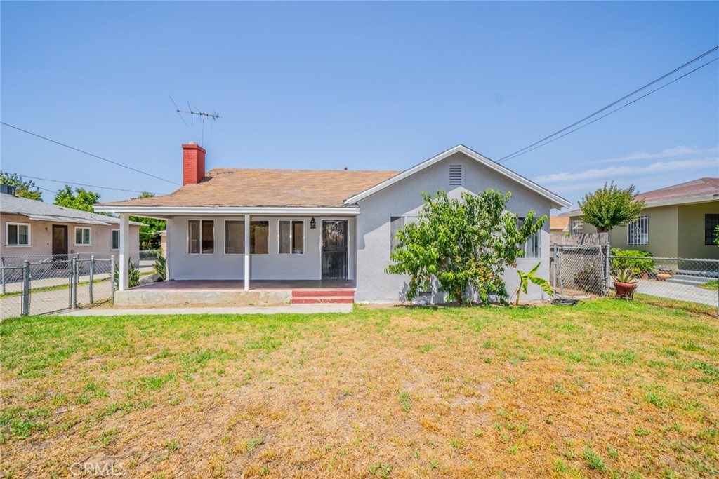 Welcome to 1455 S Towne Pomona! This residence boasts three roomy bedrooms and one bathroom. Enjoy a large living room complete with a fireplace. The floor plan flows openly into the dining room and kitchen. Outside, you will discover two units, each with one bedroom and one bath. This setup is ideal for multi-generational living or as a potential income source. All of this is situated on an expansive lot of over 10,000 square feet.. Outside you will find 2 separate units 1 bedroom 1 bath. Perfect for multi generational living or income producing. All this on a huge 10,000 plus square foot lot. Seller will be installing new roof. Dont miss the opportunity!! Make your appoinment today!