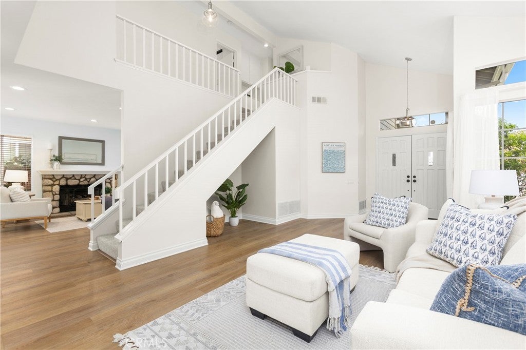 28782 Vista Saddleback