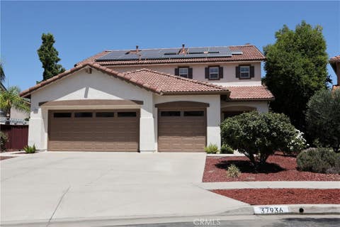 Photo of 37936 Sawleaf Place, Murrieta, CA 92562 (MLS # SW26161852)