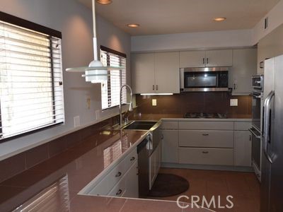 2621 E 20th Street 15