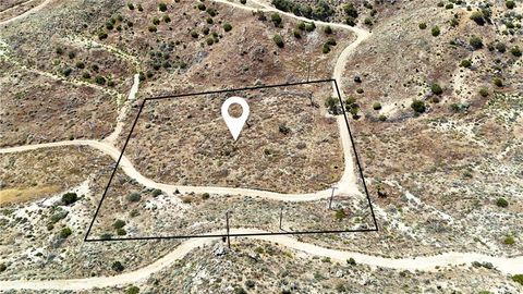 Photo of 2 Eagles Nest, Yucca Valley, CA 92284 (MLS # HD26085639)