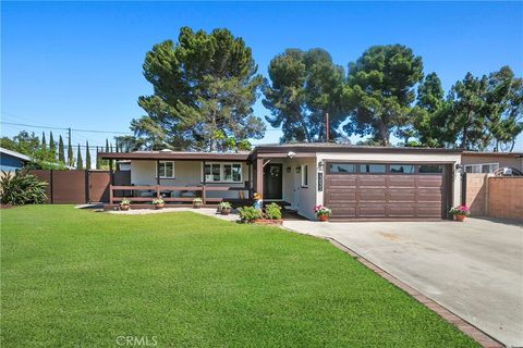 Photo of 13532 Richardson Way, Westminster, CA 92683 (MLS # OC25218487)
