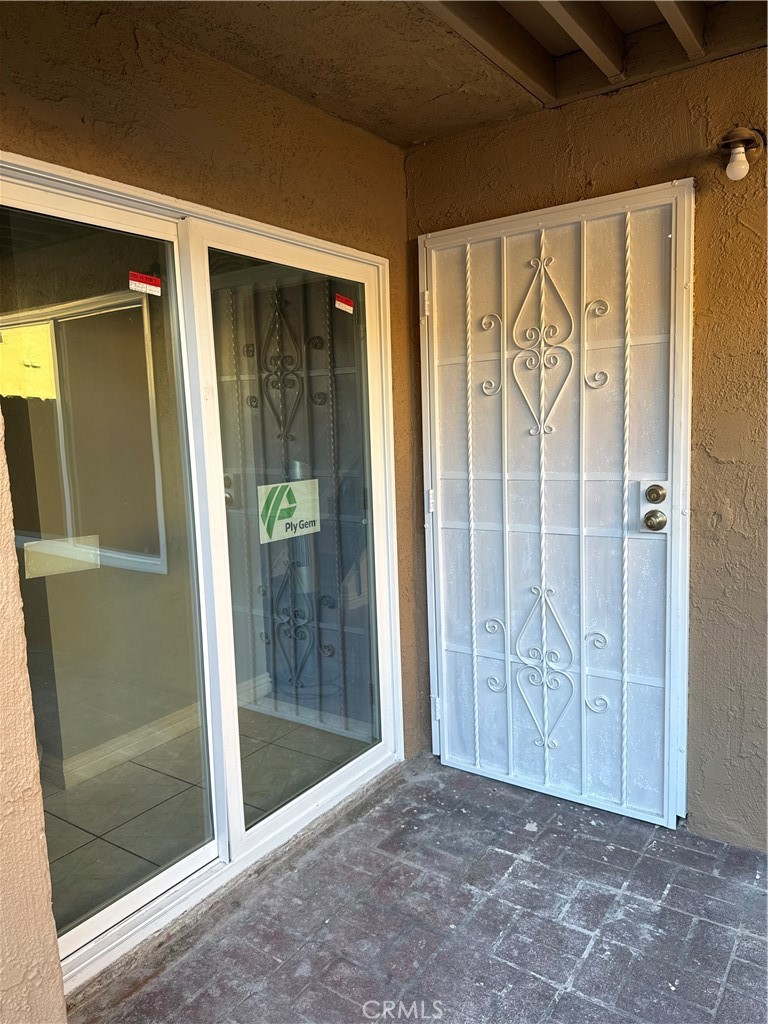 Beautiful newly renovated and upgraded condo. End unit with three bedrooms, one and a half baths, one car garage plus one assigned parking spot. All new windows, flooring, garage door, and newer appliances. Laundry hookup in unit. Completely move in ready!
