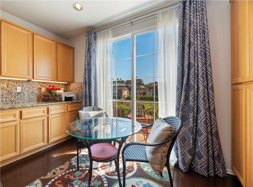 Four Seasons - Residential