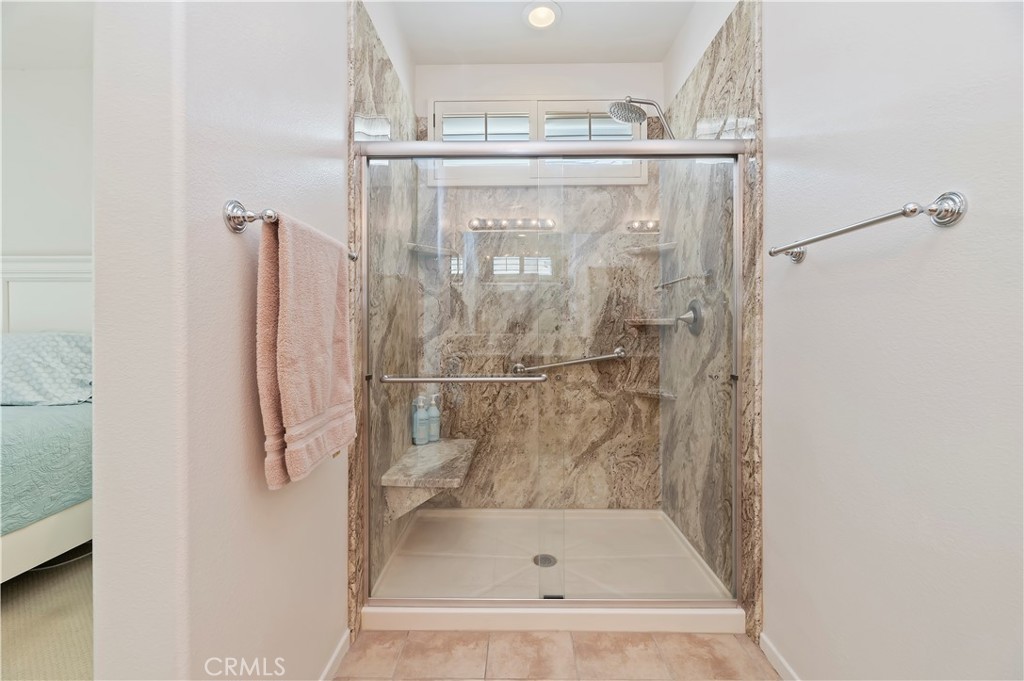 Four Seasons - Residential