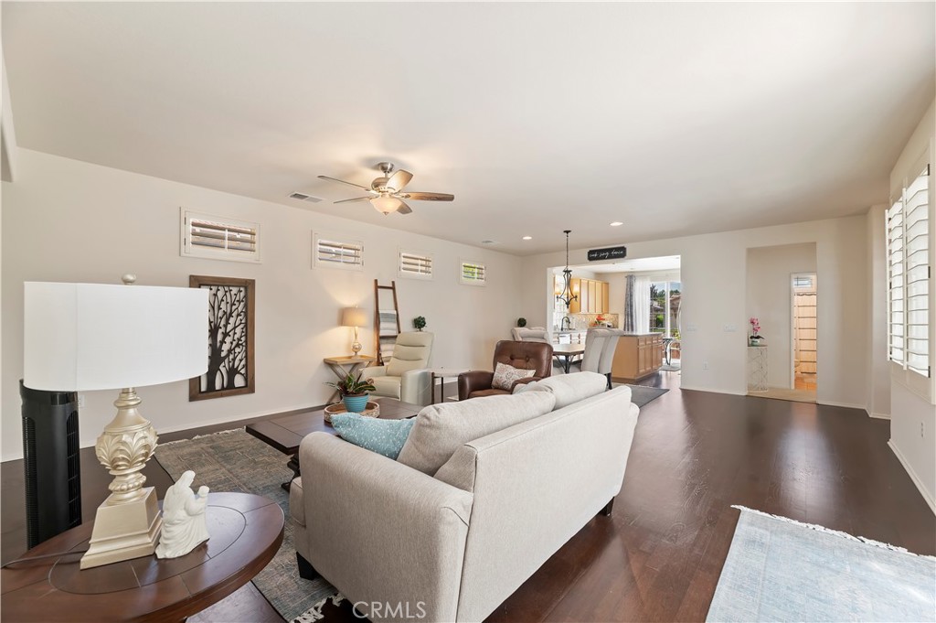 Four Seasons - Residential