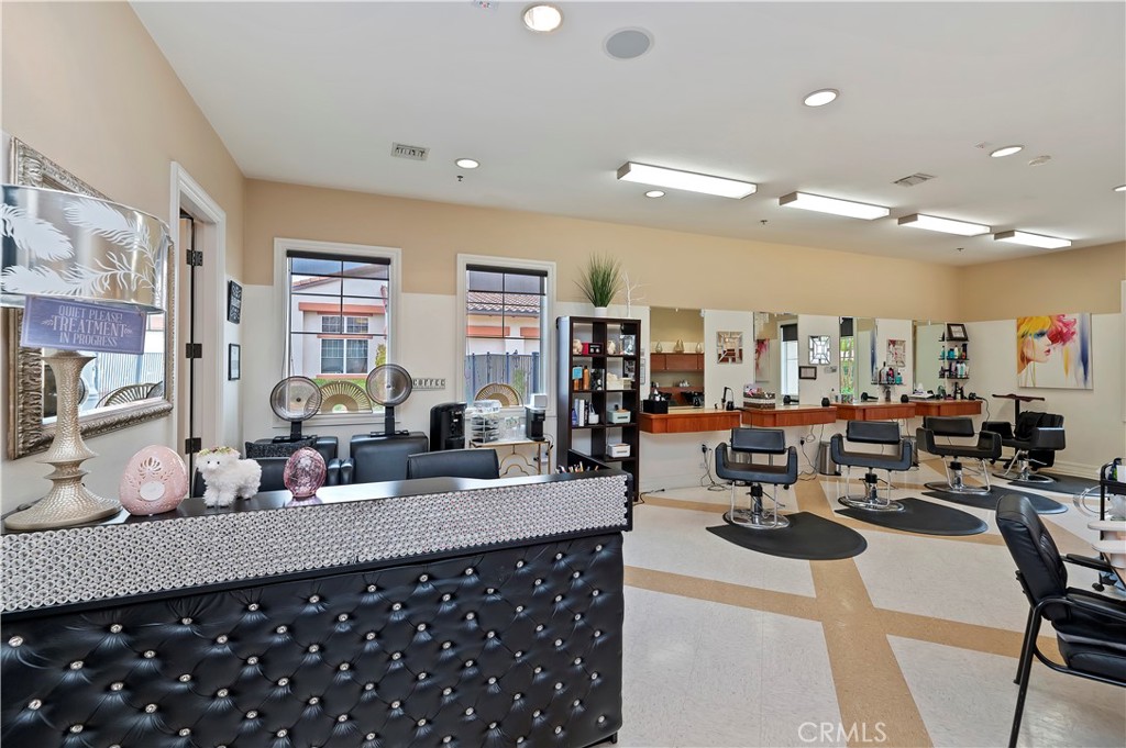 Four Seasons - Residential