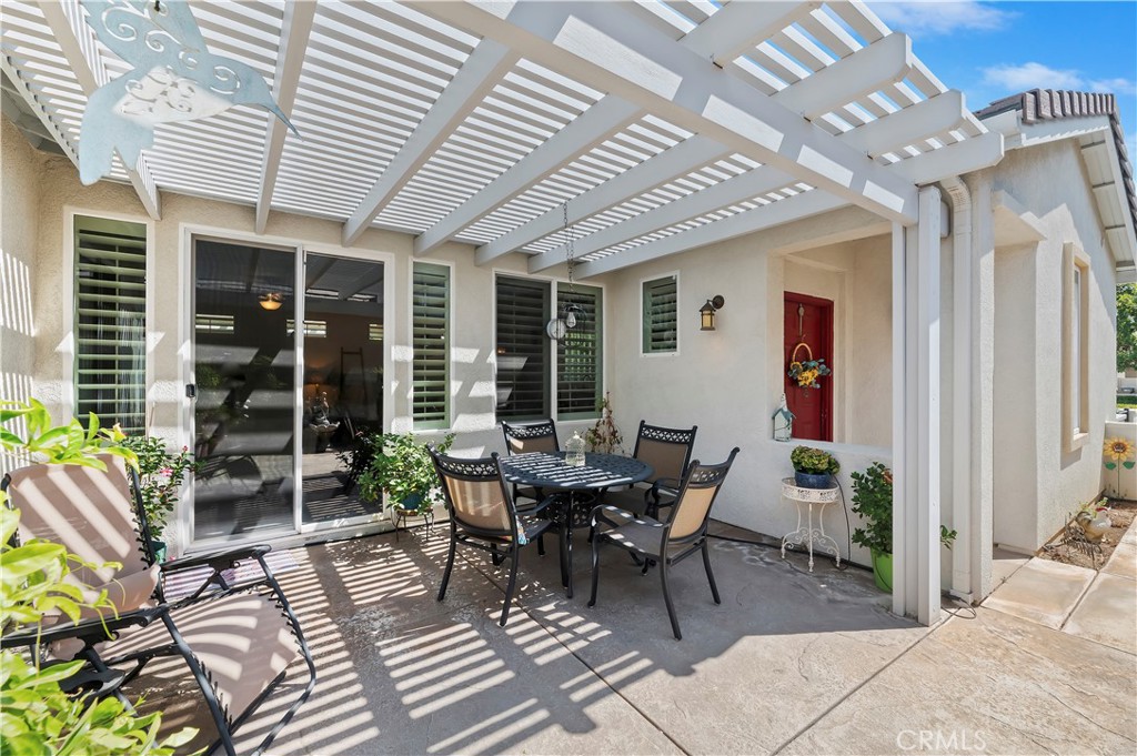 Four Seasons - Residential