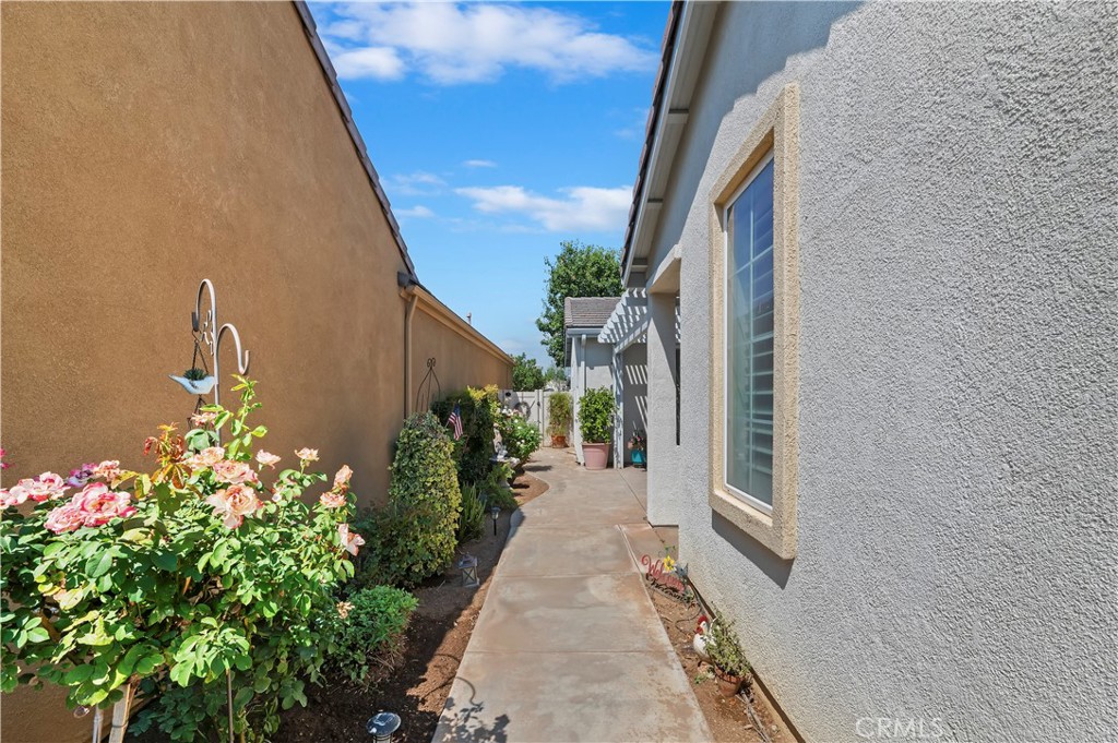 Four Seasons - Residential