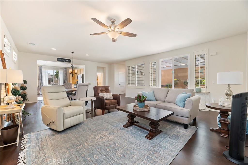 Four Seasons - Residential