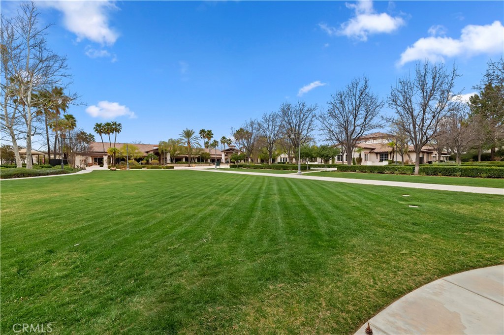 Four Seasons - Residential