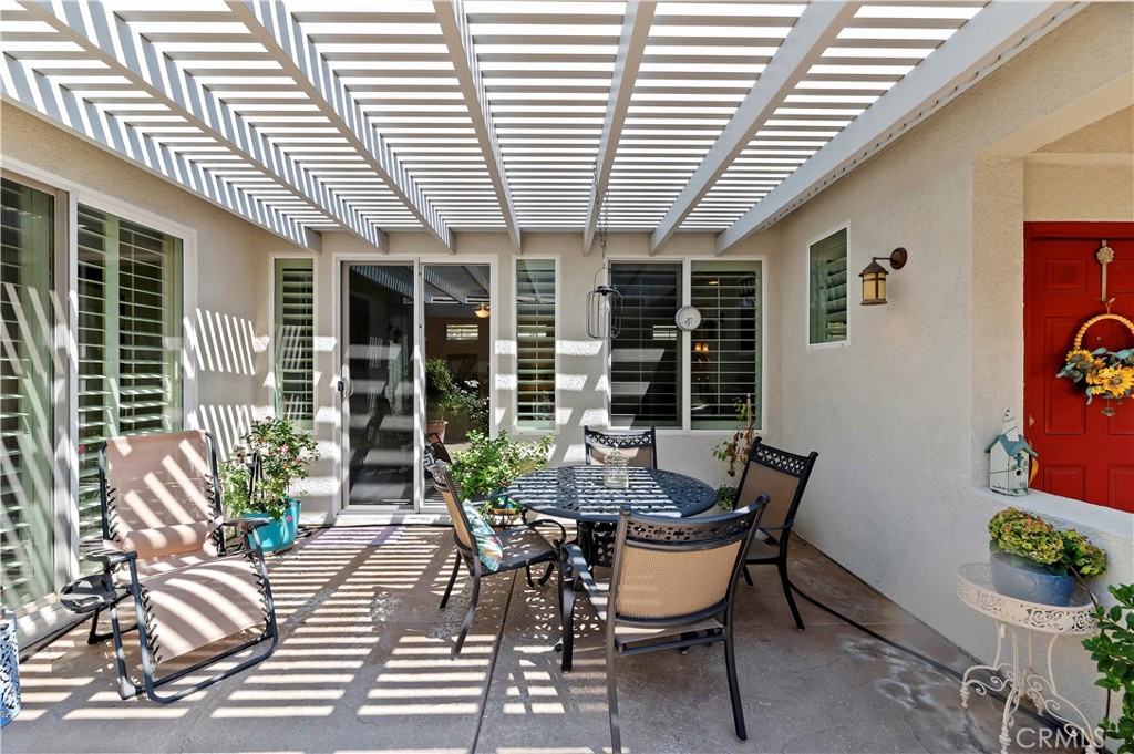 Four Seasons - Residential