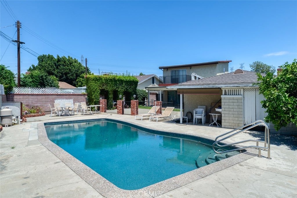 8315 Canterbury Avenue AVE, Sun Valley CA 91352