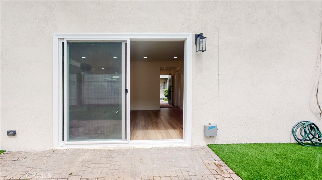 Costa Mesa Residential Income (CMRI) - Residential Lease