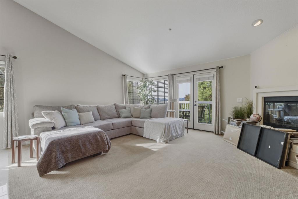 16458 Avenida Venusto E