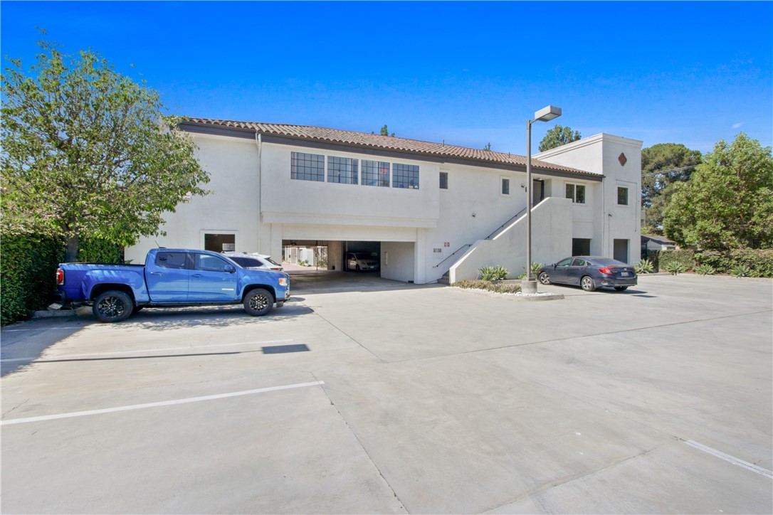1611 E 4th Street 206