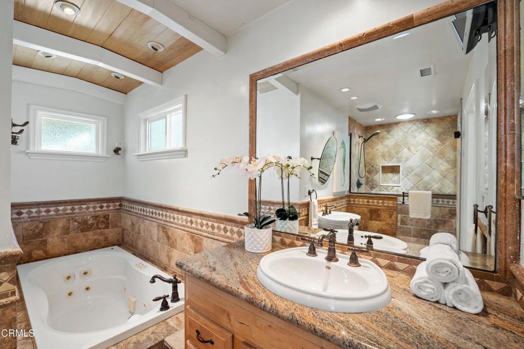 Oxnard, California, 93035, United States, 3 Bedrooms Bedrooms, ,3 BathroomsBathrooms,Residential,Active,2032398