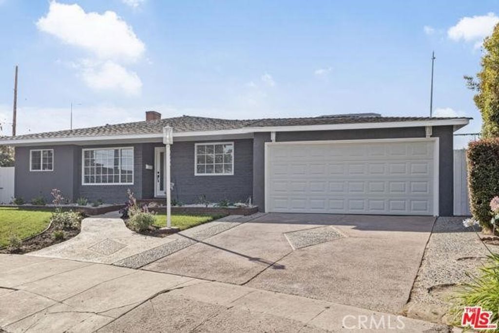 Photo of 3500 Tuller Ave, Los Angeles, CA 90034 (MLS # CV25278944)