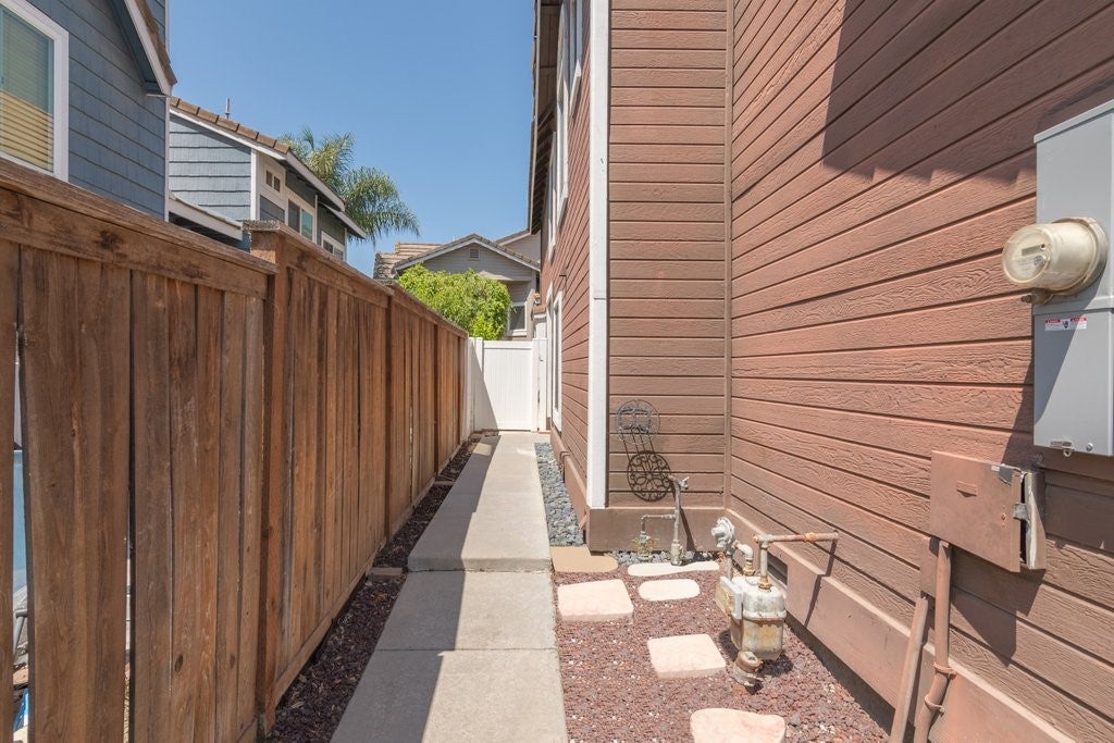 15876 Deer Trail